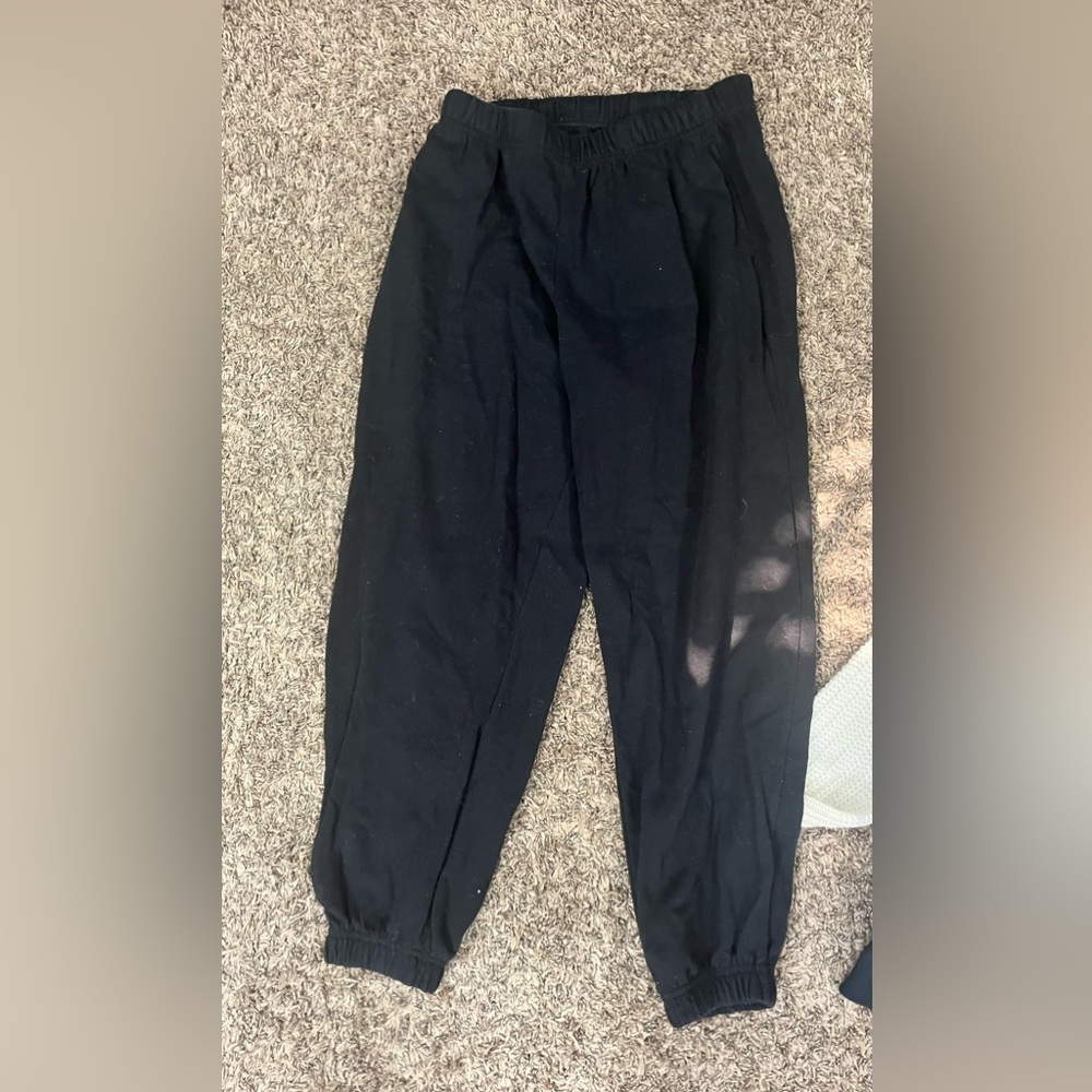 Woman’s garage black sweatpants size medium